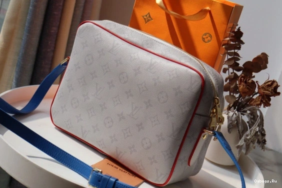 LVXNBA LOUIS MESSENGER NIL VUITTON 0215